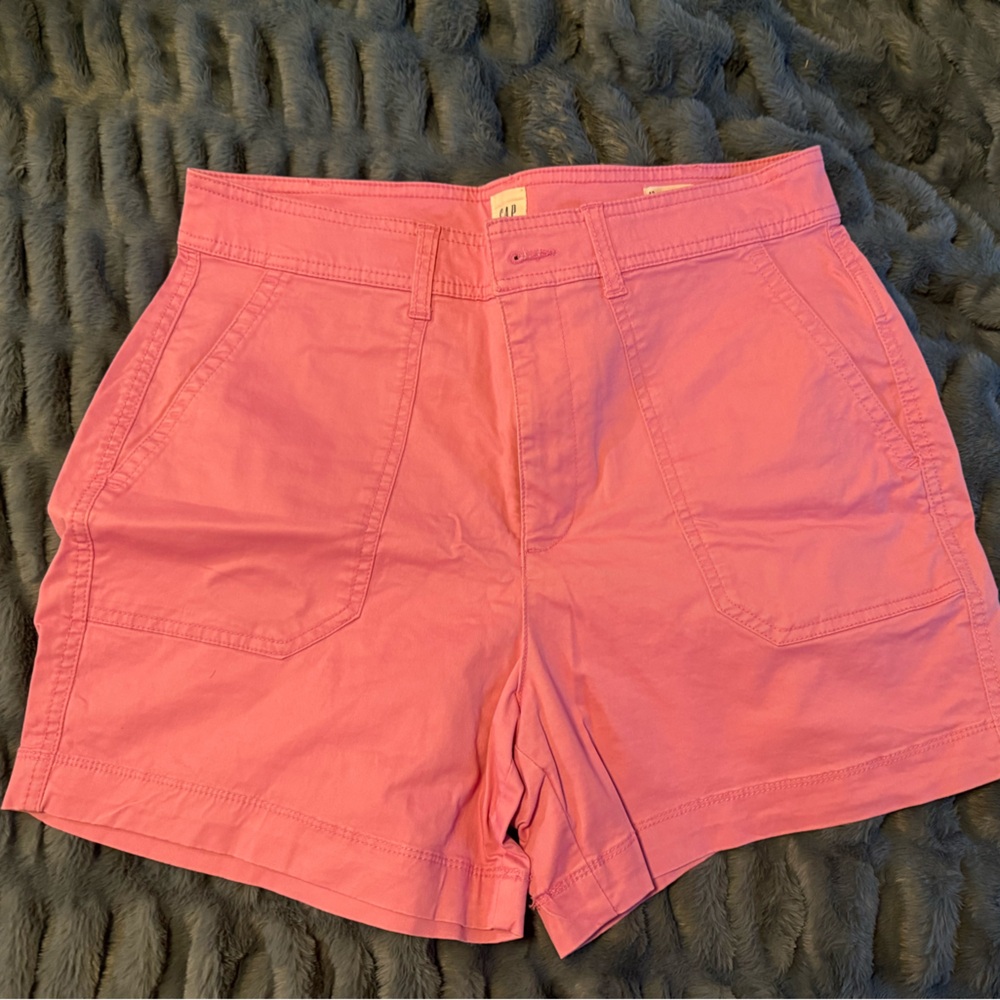 GAP Women's Pink Cargo Shorts